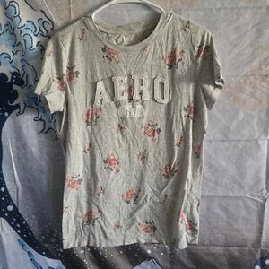 Aeropostale Floral Gray Short Sleeve Tee